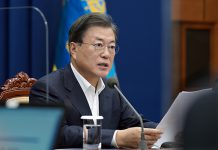 문 대통령 “코로나와 힘겨운 전쟁…한번 더 힘 모아달라”