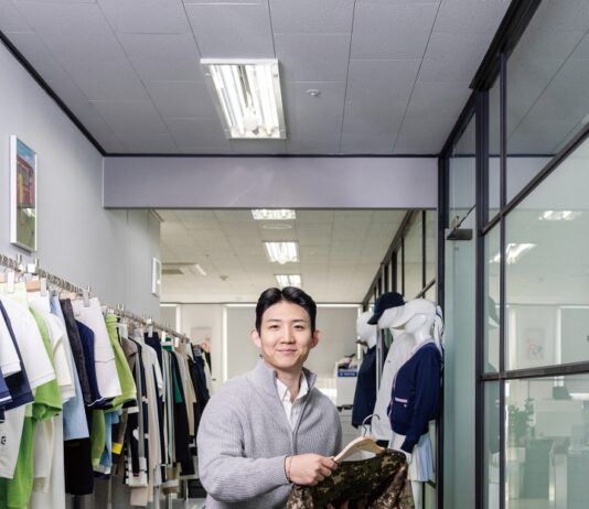 “연간 수천억 피해 바다해적 퇴치! 불가사리·성게로 옷 만들어요”